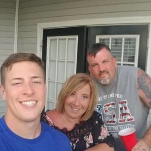 Meet your Posher, Elizabeth